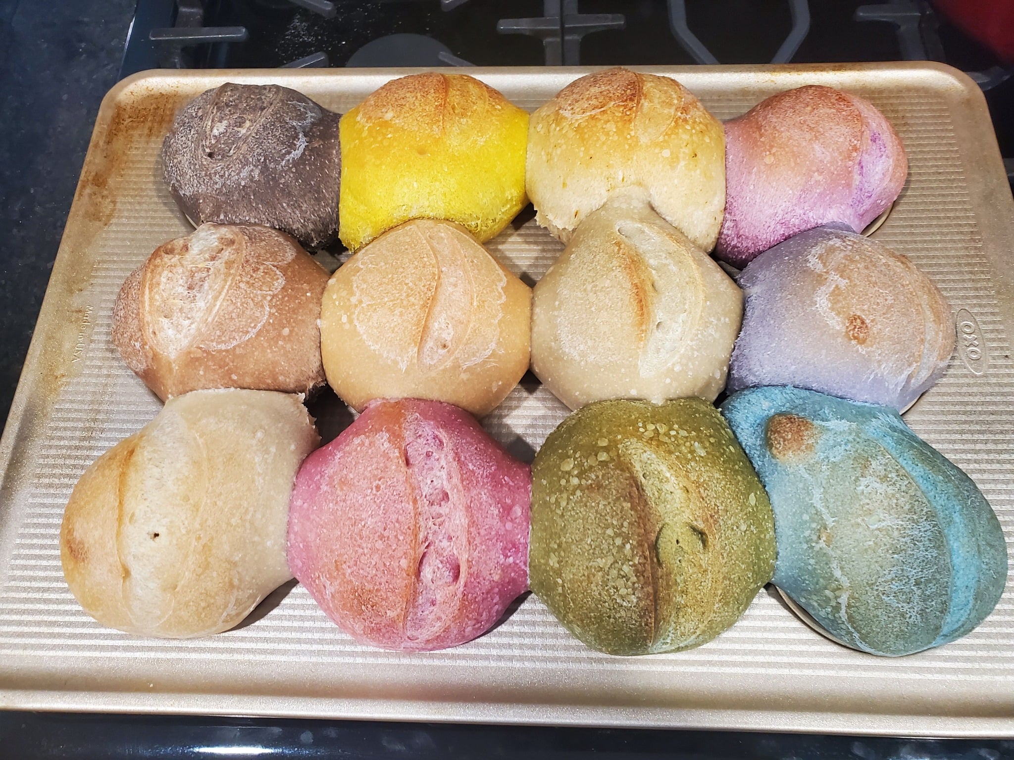 Woman dyed her sourdough 12 different natural colors—one tasted like a ...