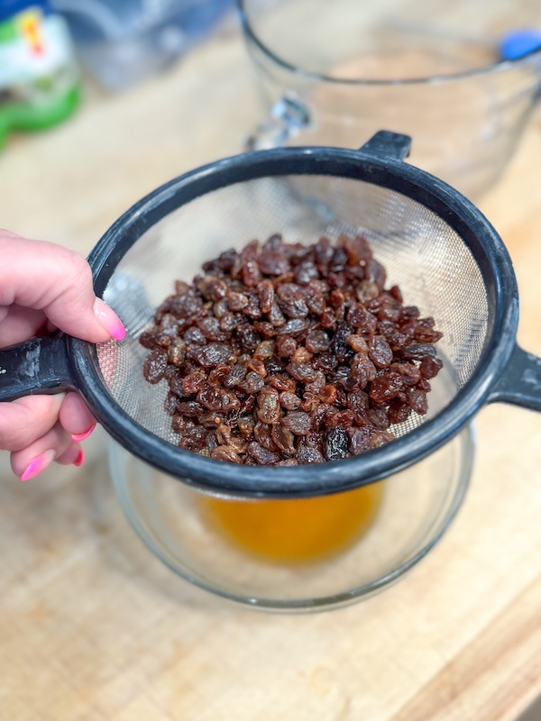 draining raisins
