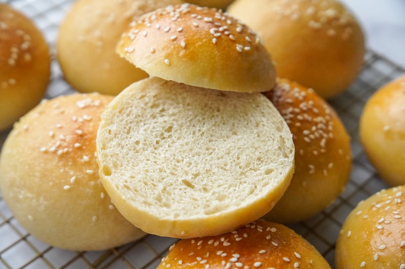 easy overnight sourdough burger bun recipe