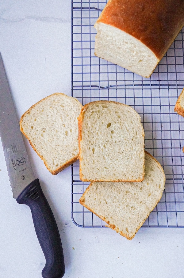 simple sourdough sandwhich bread