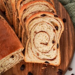 cinnamon raisin swirl sandwich bread