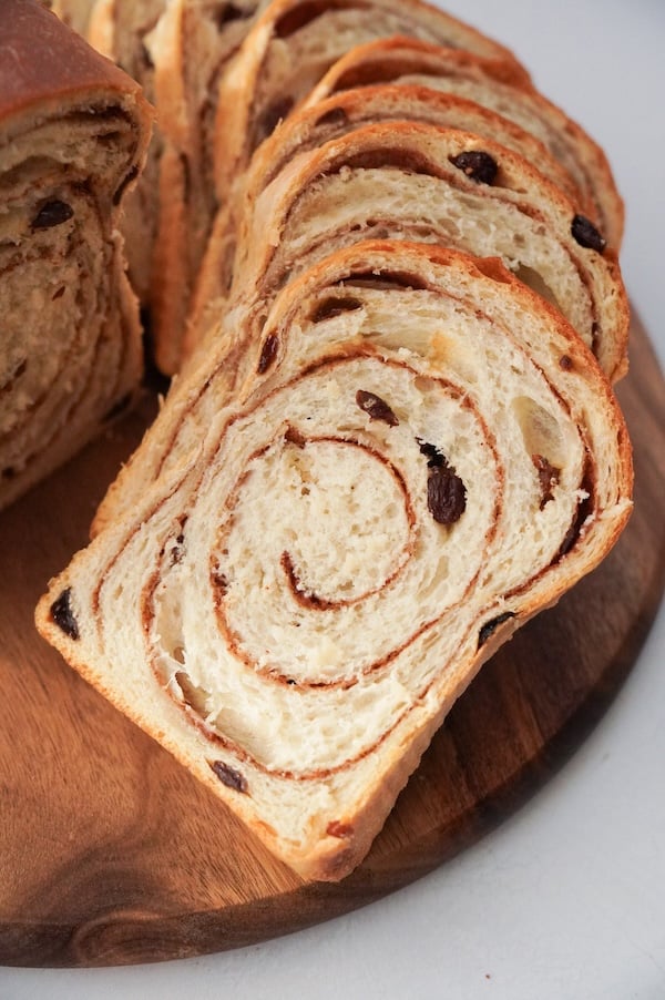 cinnamon swirl sourdough sandwich bread 1