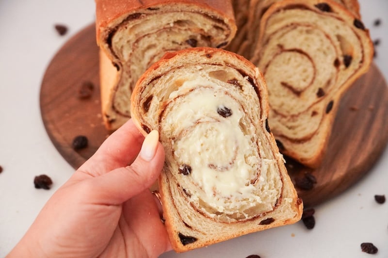 cinnamon swirl sourdough sandwich bread 10