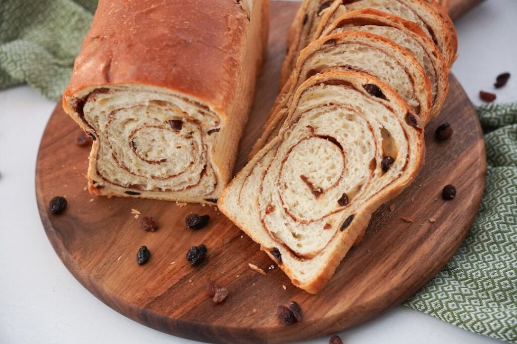 cinnamon swirl sourdough sandwich bread 13