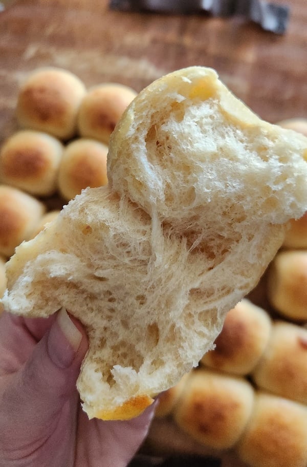 texture of hawaiian sourdough rolls