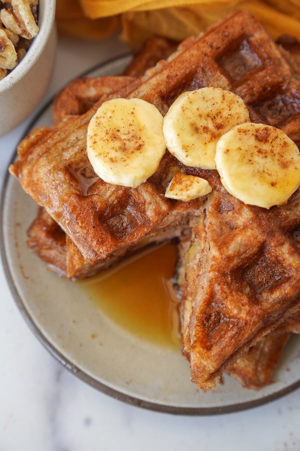 the best sourdough discard waffle recipe with bananas