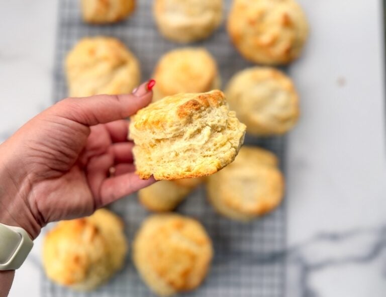 Easy Sourdough Buttermilk biscuits
