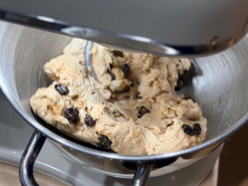 added raisins to dough after 1 minute